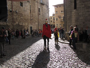 75è aniversari Associació de Jesús Crucificat - Manaies de Girona. Desfilada inaugural
