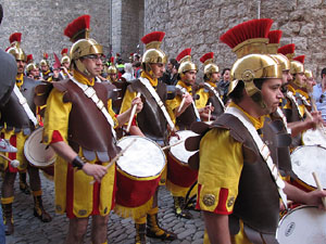 75&egrave; aniversari Associaci&oacute; de Jes&uacute;s Crucificat - Manaies de Girona. Lliurament del Pen&oacute;