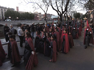 75&egrave; aniversari Associaci&oacute; de Jes&uacute;s Crucificat - Manaies de Girona. Lliurament del Pen&oacute;