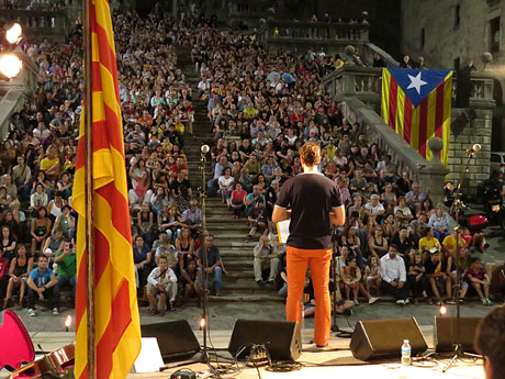 Diada Nacional 2014. Concert a les escales de la Catedral