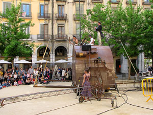 Festes de Primavera 2014. Espectacles a la plaça de la Independència