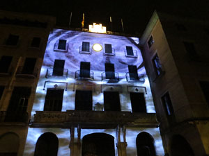 Girona, ciutat de festivals. Festival Internacional de Mapping, FIMG. Fa&ccedil;ana de l'Ajuntament