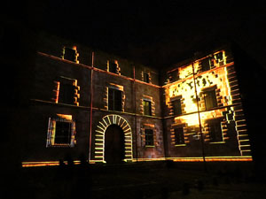 Girona, ciutat de festivals. Festival Internacional de Mapping, FIMG. Fa&ccedil;ana de la  Casa Pastors