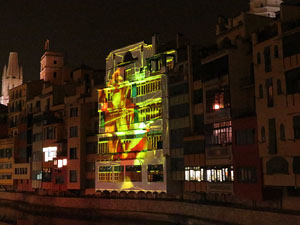 Girona, ciutat de festivals. Festival Internacional de Mapping, FIMG. Fa&ccedil;ana de la  Casa Mas&oacute;