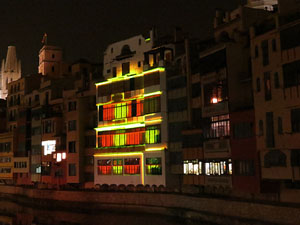 Girona, ciutat de festivals. Festival Internacional de Mapping, FIMG. Fa&ccedil;ana de la  Casa Mas&oacute;
