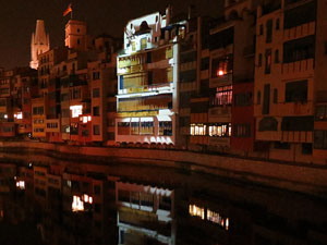 Girona, ciutat de festivals. Festival Internacional de Mapping, FIMG. Fa&ccedil;ana de la  Casa Mas&oacute;