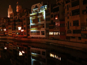 Girona, ciutat de festivals. Festival Internacional de Mapping, FIMG. Fa&ccedil;ana de la  Casa Mas&oacute;