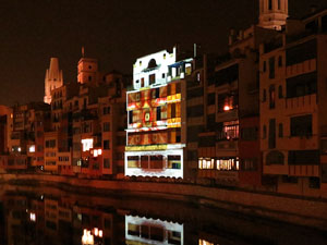 Girona, ciutat de festivals. Festival Internacional de Mapping, FIMG. Fa&ccedil;ana de la  Casa Mas&oacute;