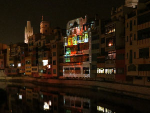 Girona, ciutat de festivals. Festival Internacional de Mapping, FIMG. Fa&ccedil;ana de la  Casa Mas&oacute;