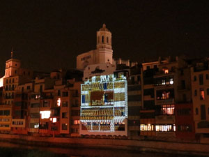 Girona, ciutat de festivals. Festival Internacional de Mapping, FIMG. Fa&ccedil;ana de la  Casa Mas&oacute;