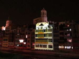Girona, ciutat de festivals. Festival Internacional de Mapping, FIMG. Fa&ccedil;ana de la  Casa Mas&oacute;
