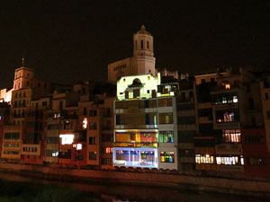 Girona, ciutat de festivals. Festival Internacional de Mapping, FIMG. Fa&ccedil;ana de la  Casa Mas&oacute;