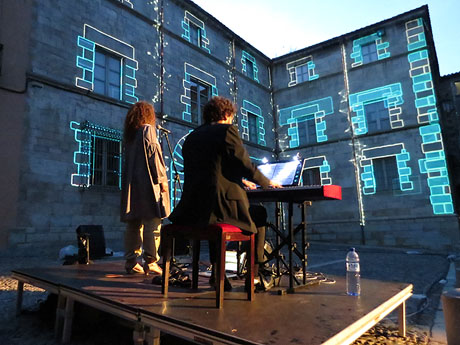 Girona, ciutat de Festivals. Festival Internacional de Mapping, FIMG. Projeccions a la fa&ccedil;ana de la Casa Pastors