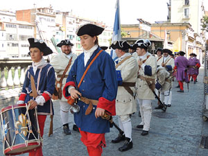 Girona resisteix! Jornades de recreaci&oacute; hist&ograve;rica de la Guerra de Successi&oacute;. Escaramussa al Pont de Pedra