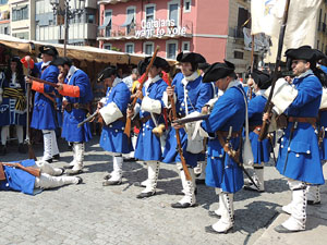 Girona resisteix! Jornades de recreaci&oacute; hist&ograve;rica de la Guerra de Successi&oacute;. Escaramussa al Pont de Pedra