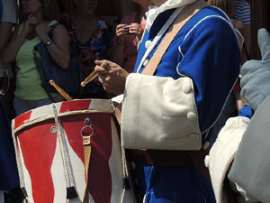 Girona resisteix! Jornades de recreaci&oacute; hist&ograve;rica de la Guerra de Successi&oacute;. Escaramussa al Pont de Pedra