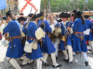 Girona resisteix! Jornades de recreaci&oacute; hist&ograve;rica de la Guerra de Successi&oacute;. Escaramussa al Pont de Pedra