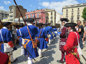 Girona resisteix! Jornades de recreaci&oacute; hist&ograve;rica de la Guerra de Successi&oacute;. Escaramussa al Pont de Pedra
