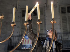 Encesa de les espelmes de Hanukk&agrave;