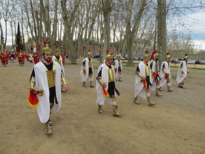 75&egrave; aniversari Associaci&oacute; de Jes&uacute;s Crucificat - Manaies de Girona. Vexillatio Gerundensis. Desfilada de 781 manaies pels carrers de Girona