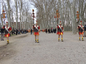 75&egrave; aniversari Associaci&oacute; de Jes&uacute;s Crucificat - Manaies de Girona. Vexillatio Gerundensis. Desfilada de 781 manaies pels carrers de Girona