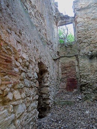 Interior de les dependències destinades a les tropes