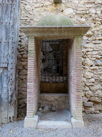 Garita d'entrada al complex de la caserna