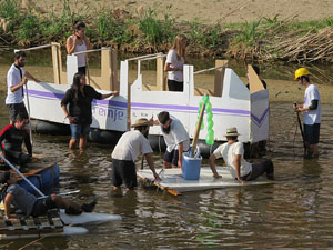 Fires de Sant Narc&iacute;s 2013. 2a. Baixada d'andr&ograve;mines pel riu Onyar del segle XXI