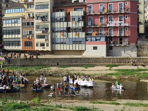 Fires de Sant Narc&iacute;s 2013. 2a. Baixada d'andr&ograve;mines pel riu Onyar del segle XXI