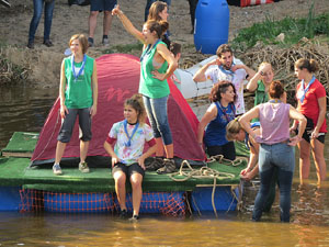 Fires de Sant Narc&iacute;s 2013. 2a. Baixada d'andr&ograve;mines pel riu Onyar del segle XXI