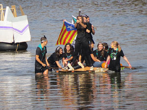 Fires de Sant Narc&iacute;s 2013. 2a. Baixada d'andr&ograve;mines pel riu Onyar del segle XXI