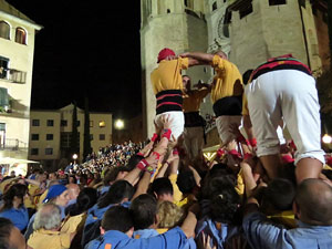 Fires de Girona 2014. Castells de vigilia a càrrec de Marrecs de Salt i Castellers de Badalona