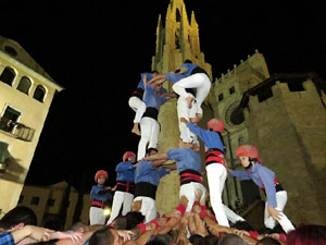 Fires de Girona 2014. Castells de vigilia a càrrec de Marrecs de Salt i Castellers de Badalona