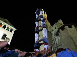 Fires de Girona 2014. Castells de vigilia a càrrec de Marrecs de Salt i Castellers de Badalona