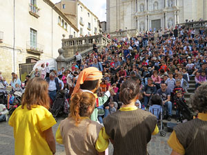 Fires 2014 a Girona. Passejada pel Barri Vell amb els capgrossos de Girona