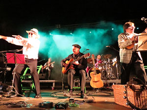 Fires de Sant Narcís 2014. Actuació de Quico el Célio, El Noi i el Mut de Ferreries