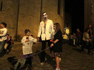 Fires de Girona 2014. Zombie Walk pels carrers de Girona dins el festival Acocollona't