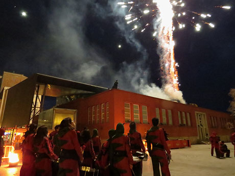 Espectacle de cloenda a c&egrave;rrec de Diables de l'Onyar