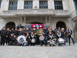 Girona10. Cercavila amb Girona Marxing Band i la Mula Baba