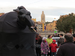 Girona10. Cercavila amb Girona Marxing Band i la Mula Baba