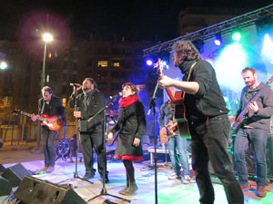 Girona10. Sticky Fingers. Concert a la pla&ccedil;a del Lle&oacute;