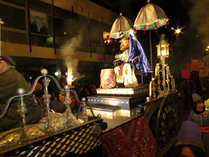 La Cavalcada de Reis 2015. Desfilada pels carrers de la ciutat, fins la plaça del Vi