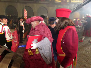 La Cavalcada de Reis 2015. Arribada a la plaça del Vi i rebuda de l'alcalde