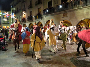 La Cavalcada de Reis 2015. Arribada a la plaça del Vi i rebuda de l'alcalde