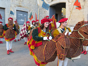 La Cavalcada de Reis 2015. La precavalcada pels carrers de Girona