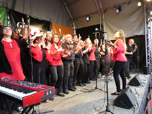 Festival A Capella 2015. Gospelians de Girona a la pla&ccedil;a de la Independ&egrave;ncia