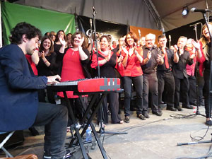 Festival A Capella 2015. Gospelians de Girona a la pla&ccedil;a de la Independ&egrave;ncia