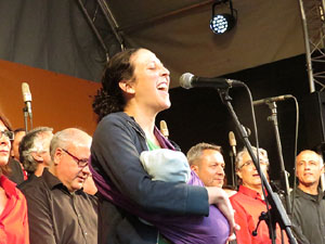 Festival A Capella 2015. Gospelians de Girona a la pla&ccedil;a de la Independ&egrave;ncia