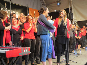 Festival A Capella 2015. Gospelians de Girona a la pla&ccedil;a de la Independ&egrave;ncia