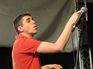 Festival A Capella 2015. Cor Jove del Conservatori Isaac Alb&eacute;niz a la pla&ccedil;a de la Independ&egrave;ncia